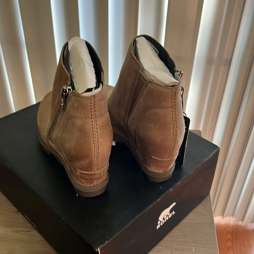 Sorel Women's Joan of Arctic Wedge II Zipper Fashion Boot Size 5